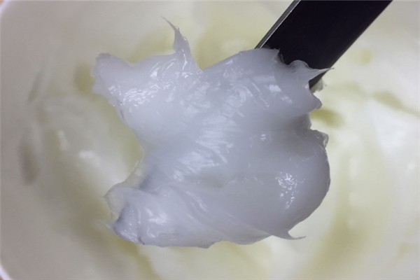 二硫化鉬鋰基潤(rùn)滑脂對(duì)比一般潤(rùn)滑脂有哪些特點(diǎn)？